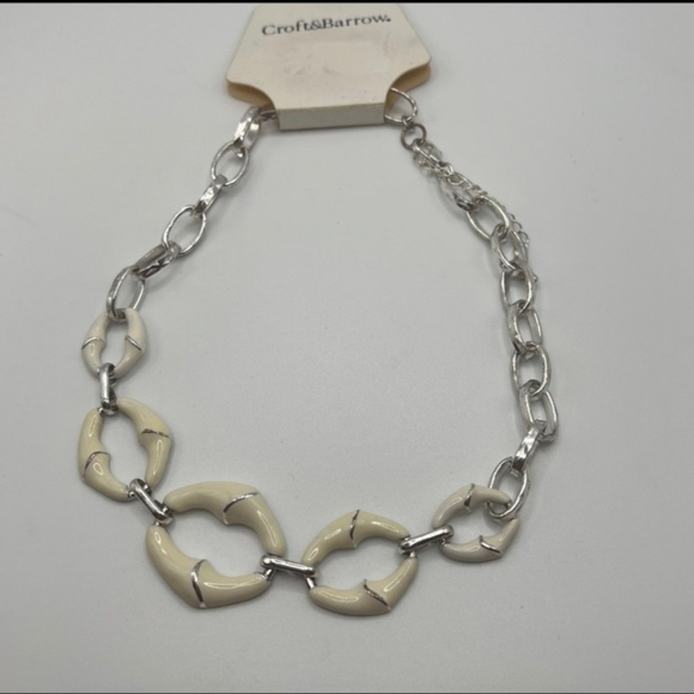 CROFT and Barrow‎ Winter White and Silver Link Necklace NWT